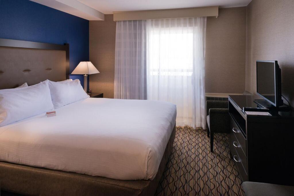 Holiday Inn Express Hotel & Suites Pasadena-Colorado Boulevard, An Ihg Hotel Extérieur photo